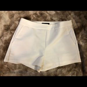 Express Midrise Shortie White ‘dressy’ shorts sz6